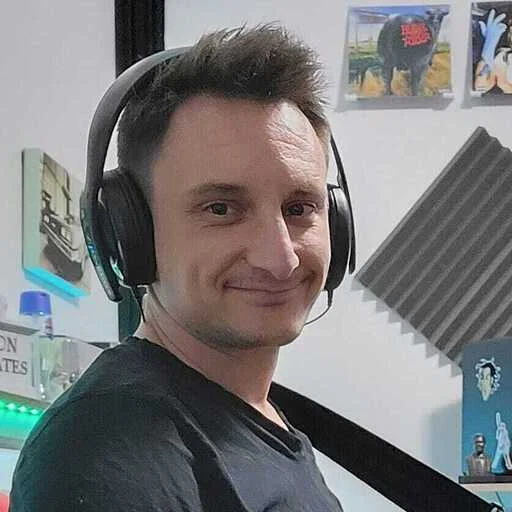 Ian Hitt, Co-founder of in815